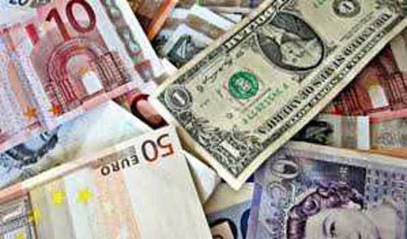Pounds, USD, Yen up ;Euro down