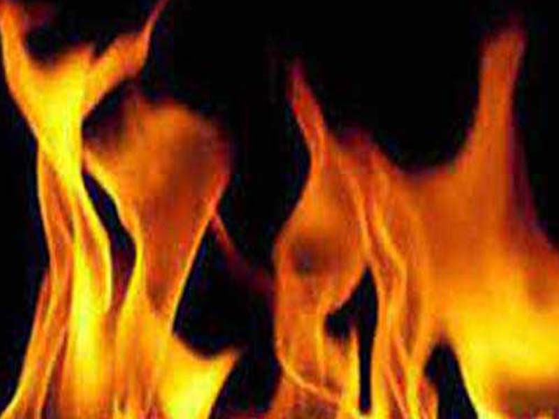 Six residential houses damaged in massive fire in Sopore