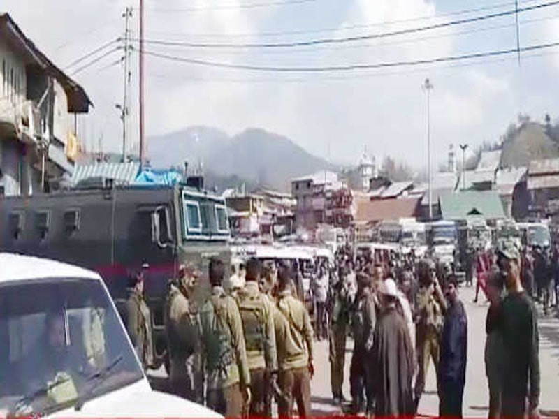 Militants hurl grenade on Security Forces party in north Kashmir