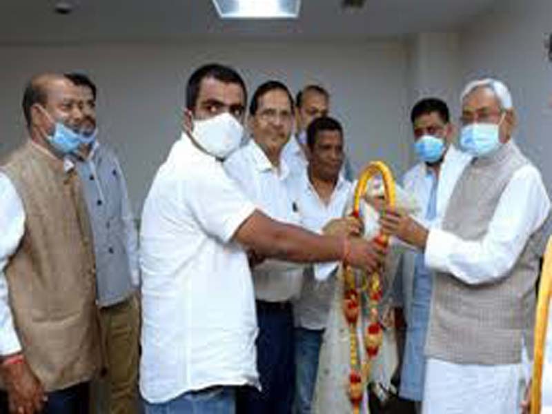 Telangana govt contributes Rs 2,72,000 cr to centre through taxes : KTR