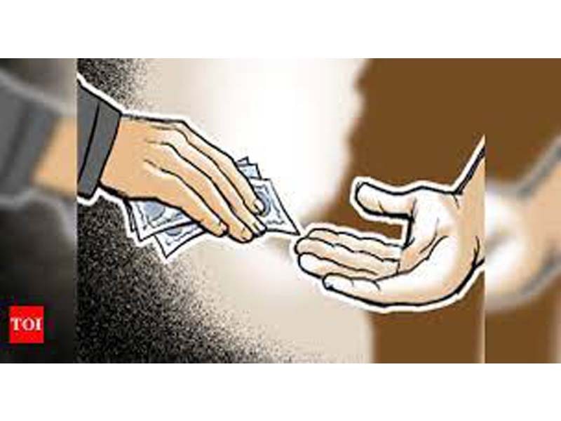 Clerk caught taking bribe of Rs 3k
