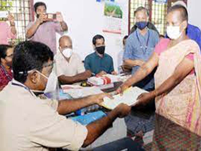 J&K enrolls 60 pc eligible families under Sehat, 70 pc under PMJAY