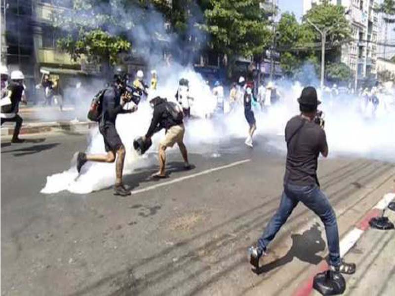 Six journalists charged for coverage of anti-coup protests in Myanmar