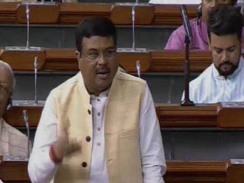 Govt making all out efforts to reduce dependence on import of oil