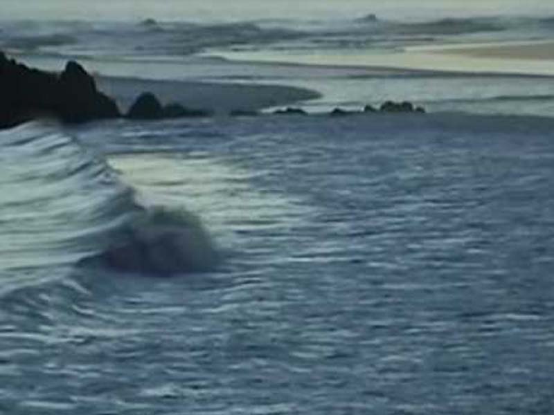 NZ declares tsunami alert for north Island after series of earthquakes