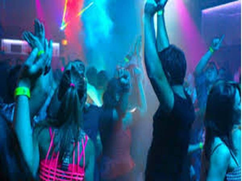 Karnataka govt bans late-night parties amid Covid surge