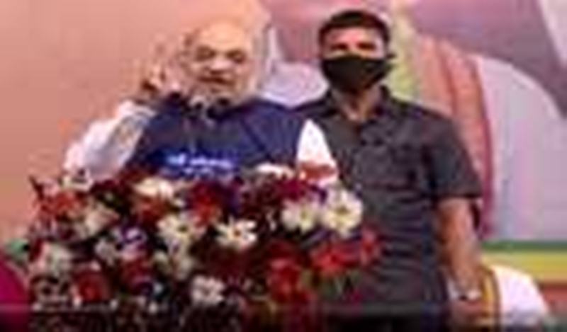 EG SP Adnan distributes monetary benefits to Home guards
