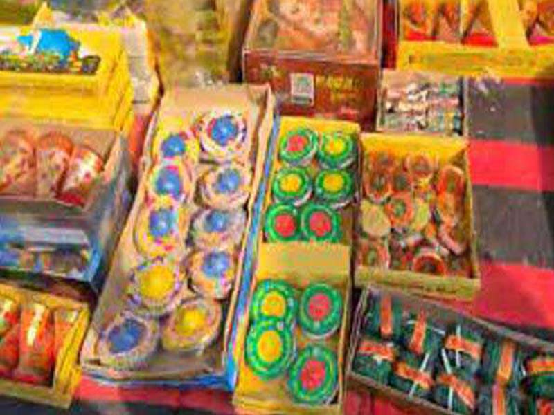 Owner, two grandsons dies in cracker shop blaze