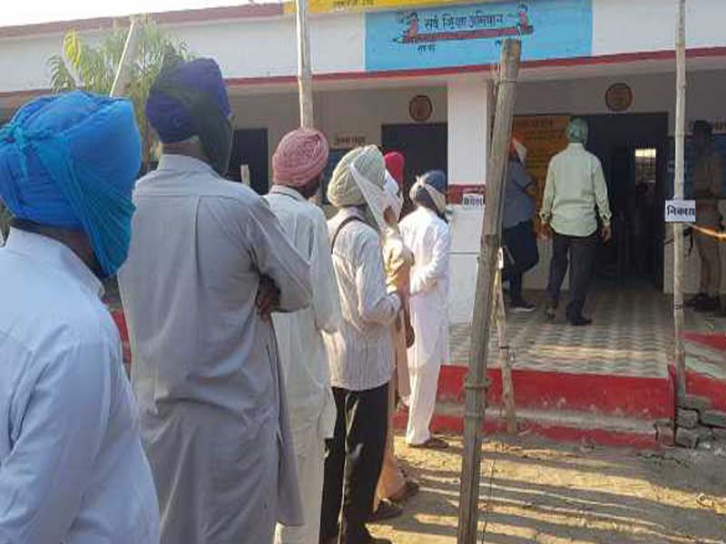 Peaceful polling underway in 3rd phase of Panchayat Polls in UP