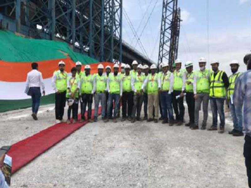 Railways complete upper crown of iconic Chenab bridge