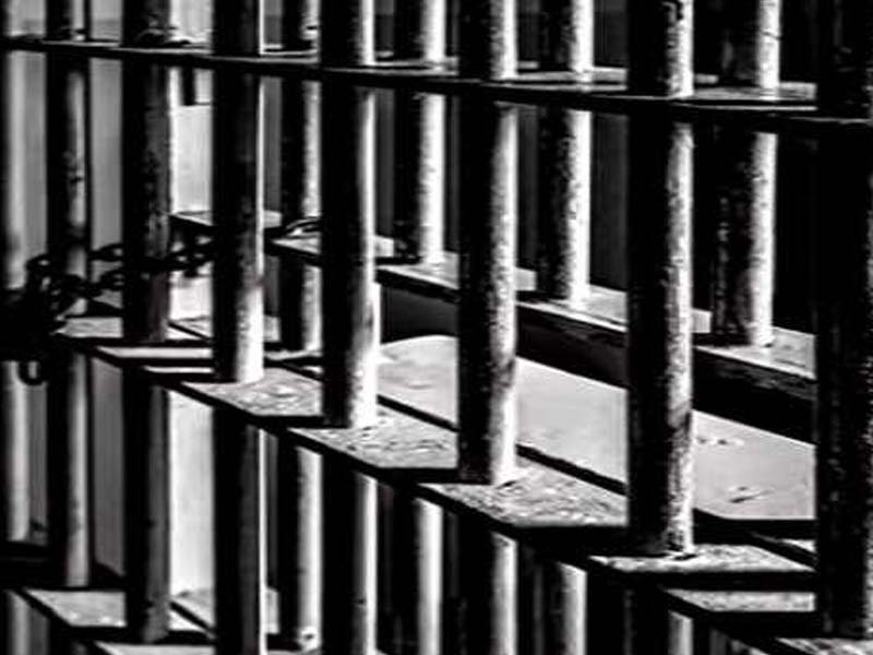 Two prisoners flee from Covid -19 care center