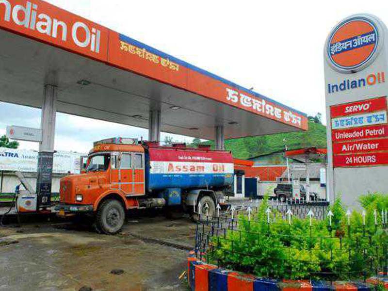 Min Jayant Patil questions fuel prices hike