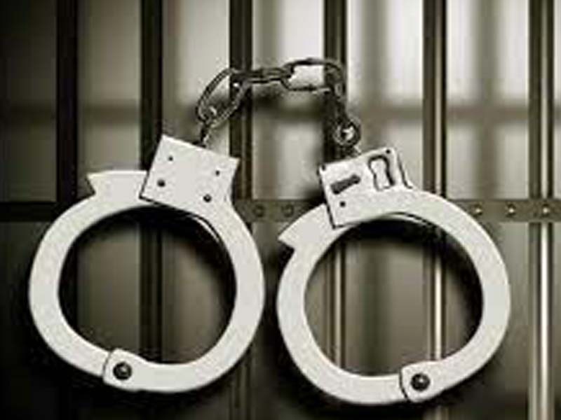 Police arrest six thieves, recover stolen property in Anantnag