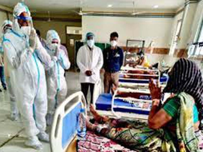 TPCC president visits Suryapet district hospital