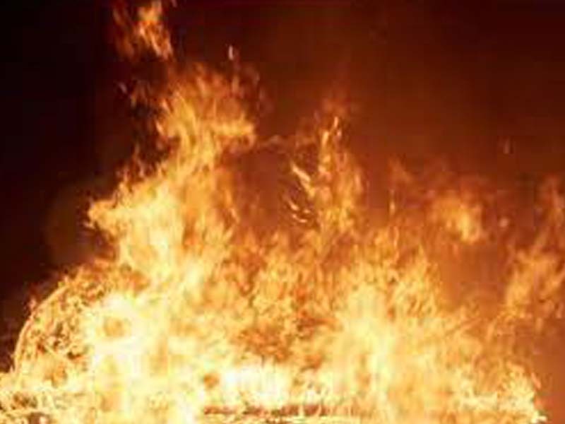 Minor fire in LPG truck at Kalwa in Thane dist