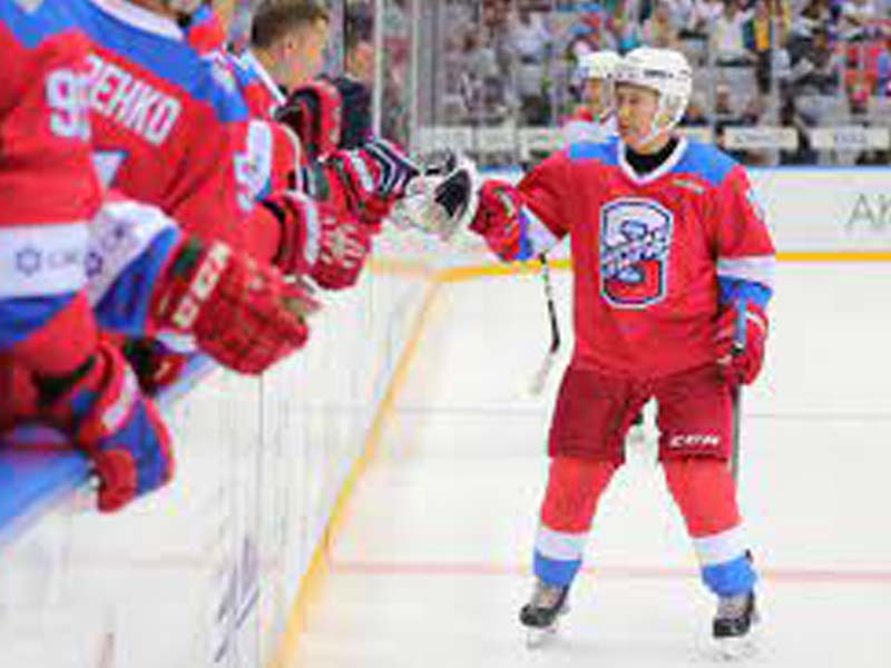 Russia’s Putin scores 8 goals in amateur Ice Hockey game