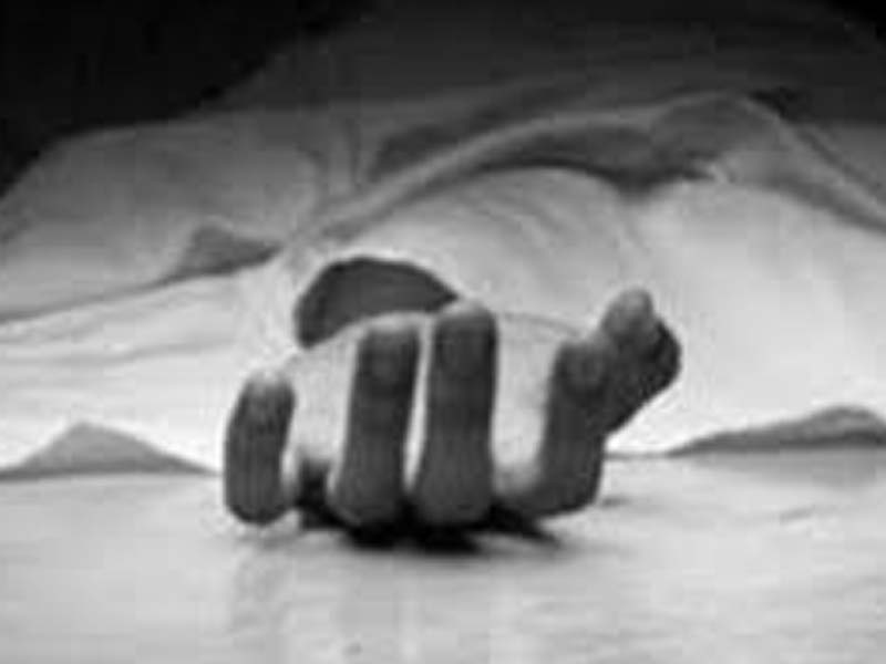 Police Constable commits suicide by slitting throat in City