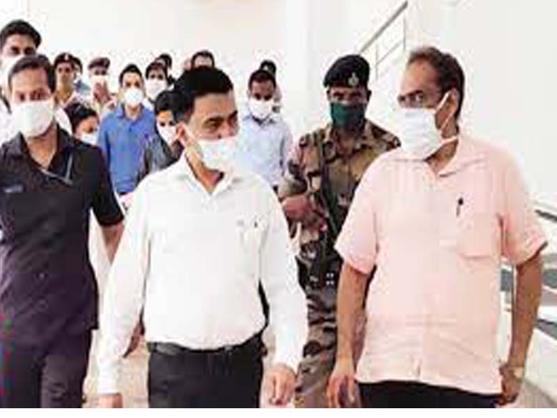 Goa CM inspects facilities at ESI Hospital