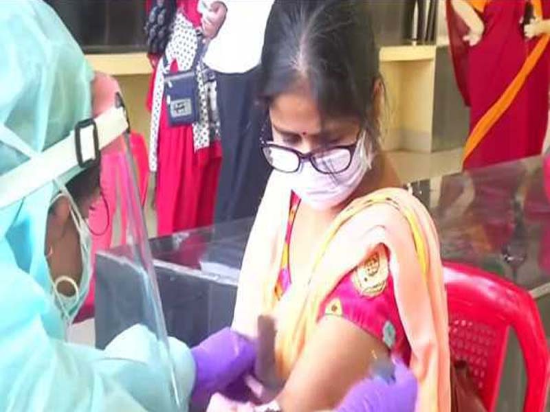 Karnataka registers over 9k COVID-19 cases, 179 deaths