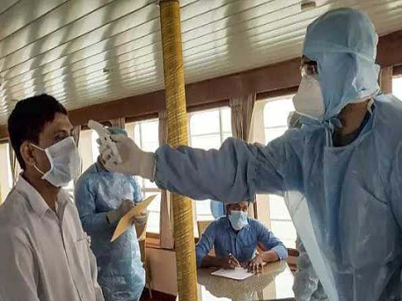 Mah reports 9,798 fresh COVID cases, 198 deaths