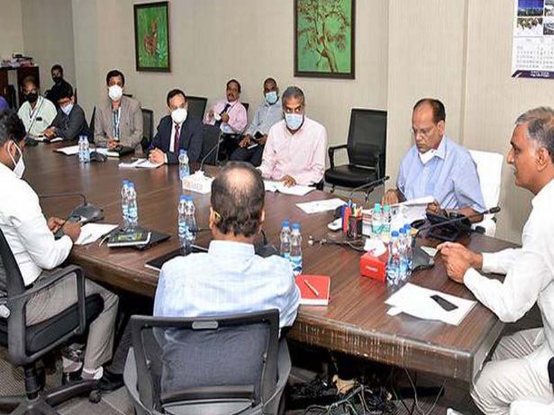 Minister issues instructions to bankers not to withhold Rythu Bandhu amount