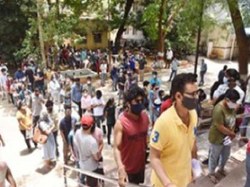 India records 92,596 Covid cases