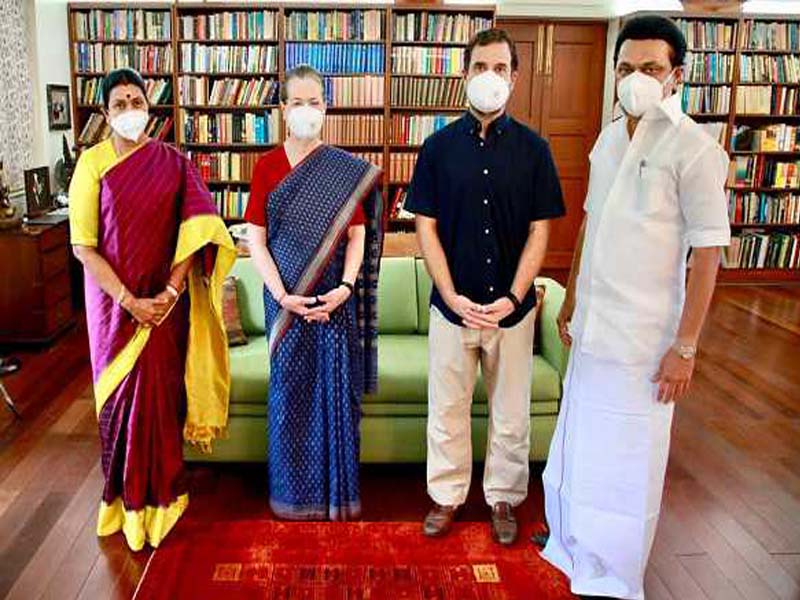 Stalin calls on Sonia, Rahul