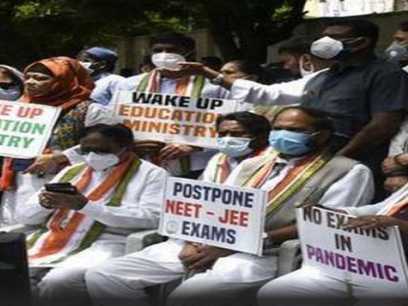 Degree, Engg students hold dharna demanding postponement of their exams