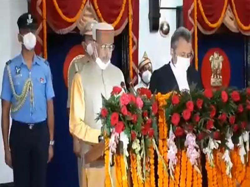 Rajendera Vishwanath Arlekar takes oath as new Governor of HP