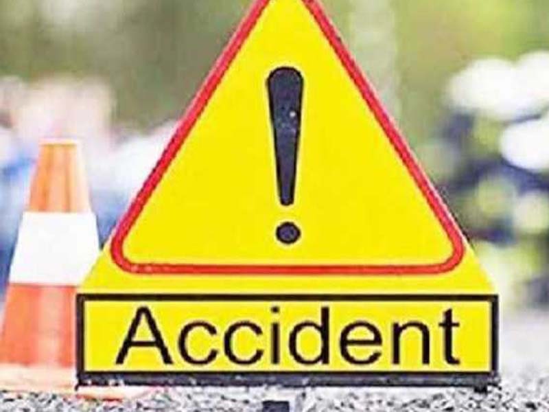 Five killed, 3 injured as truck rams into bus on Agra-Lucknow Expressway in Firozabad
