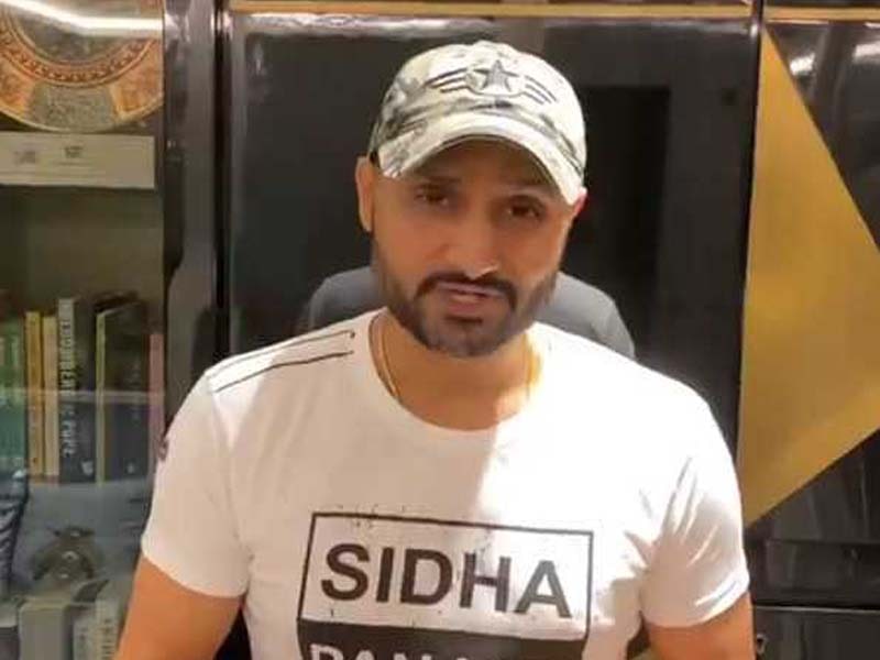 Cricketer Harbhajan Singh blessed with a baby boy