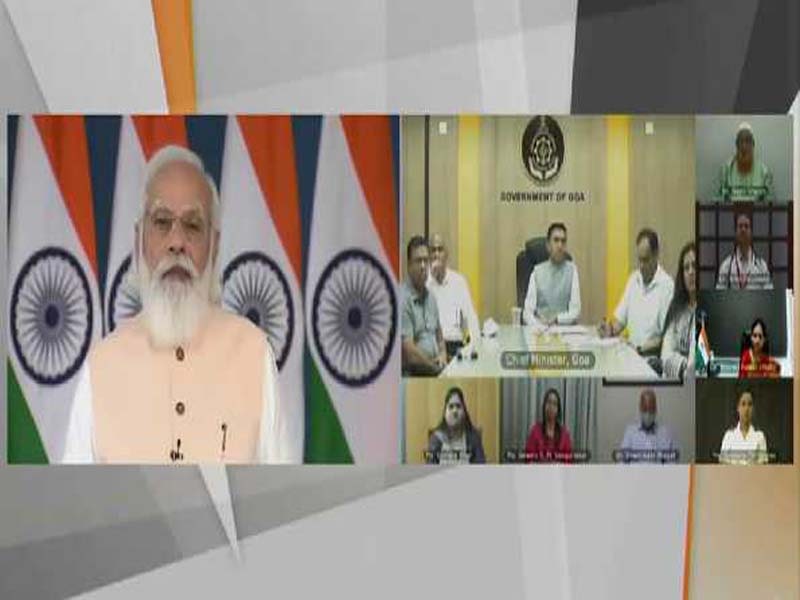 PM interacts with healthcare workers and beneficiaries of the COVID vaccination program in Goa