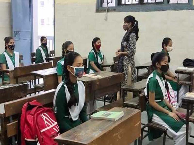 Huge attendance despite heavy downpour shows children eagerly waited to reopen schools: Sisodia