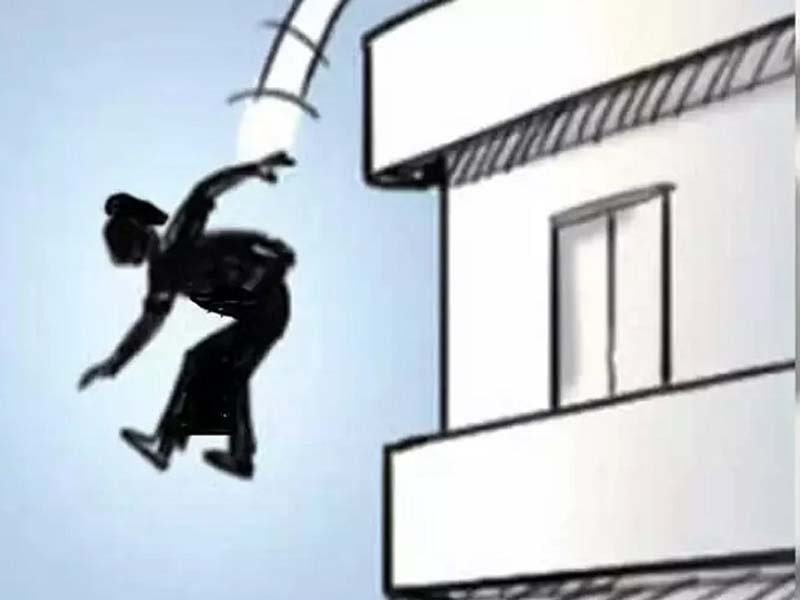 Mah: Woman ends life by jumping off the ninth floor in Nagpur