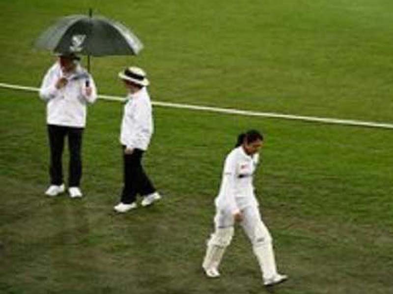 Imperious Mandhana’s unbeaten 80 frustrates Aussies in rain-hit day 1 of Pink Ball Test