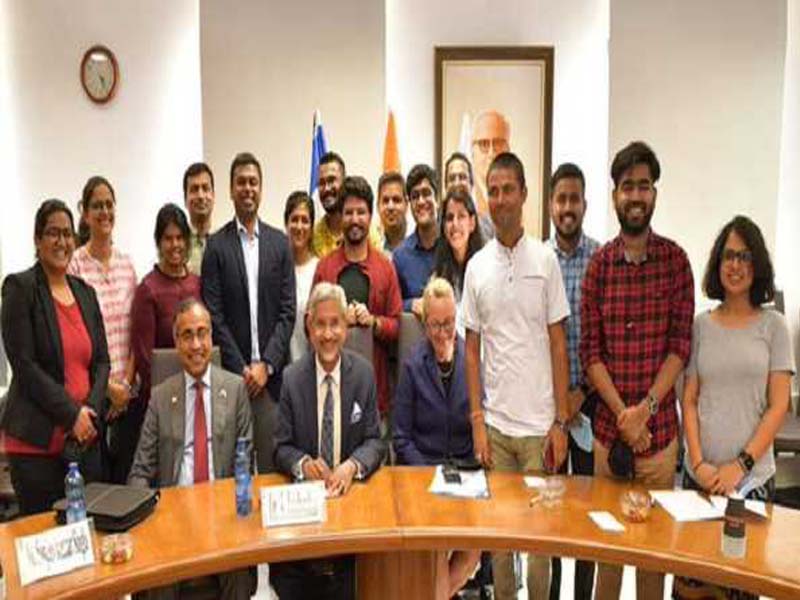 Jaishankar meets Indian scholars, officials of top Israeli universities