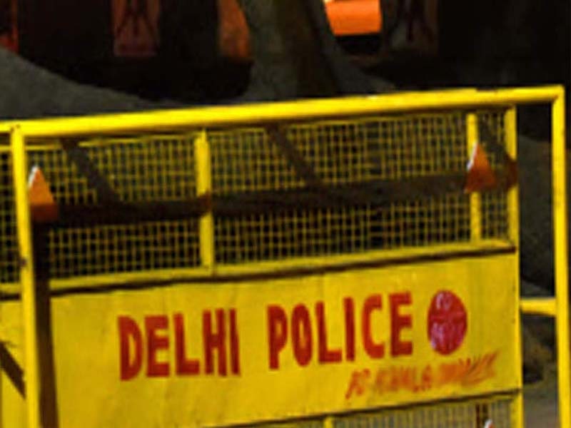 Two gangsters were arrested after a brief encounter in North Delhi area