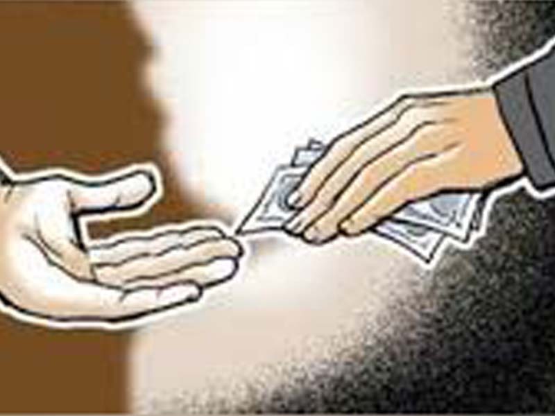 ACB sleuths caught Panchayat Secretary on bribe charges