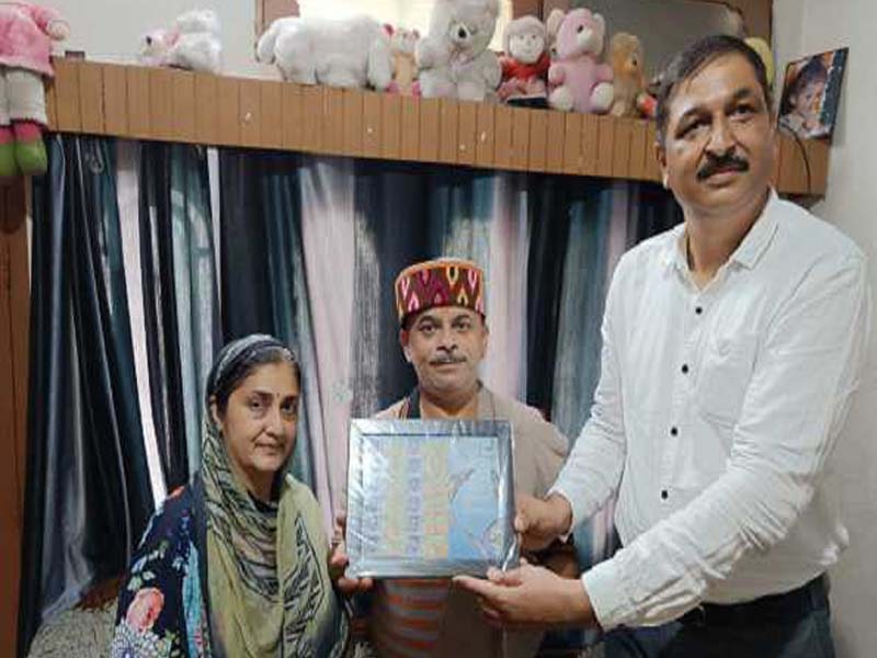 Postal Department issues stamp in the name of Gulzar