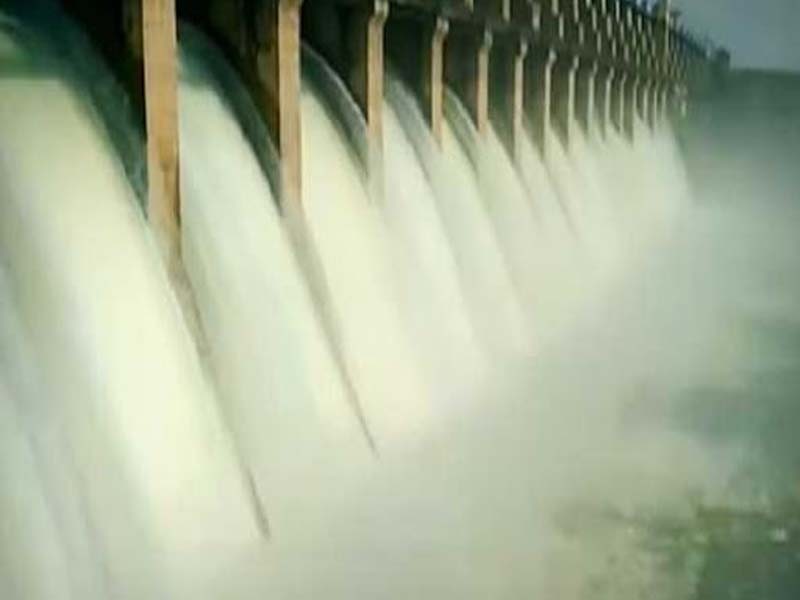 Jayakwadi dam decreases the release of excess water on the 9th day