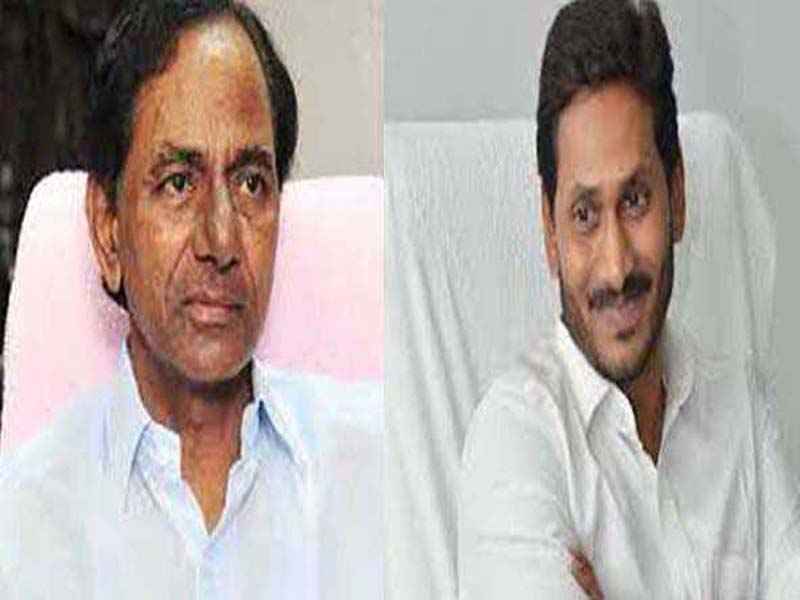 Telangana, AP CMs chat for a while at wedding ceremony in Hyderabad