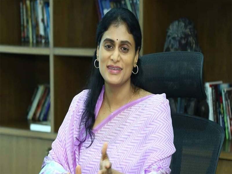 YSR Telangana Party Prez Sharmila halts her padayatra due to enforcement of MCC in the state