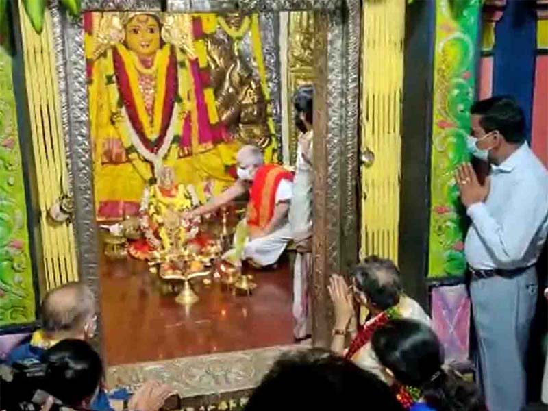 CJI offers prayers at Bhadrakali temple in Telangana