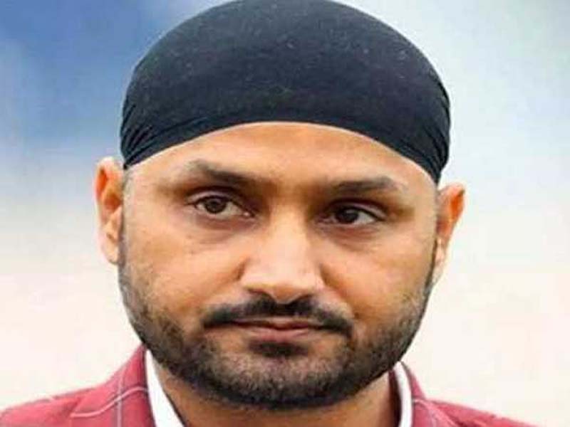 Harbhajan supports specially-abled chess champ