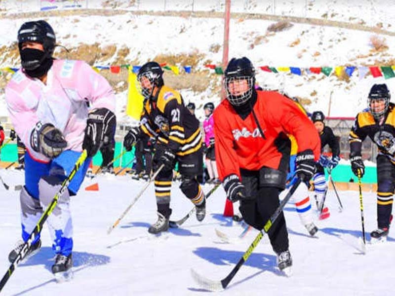 Two hockey players test Covid +ve