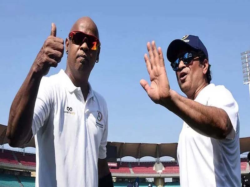 Tendulkar wishes Kambli on 50th birthday