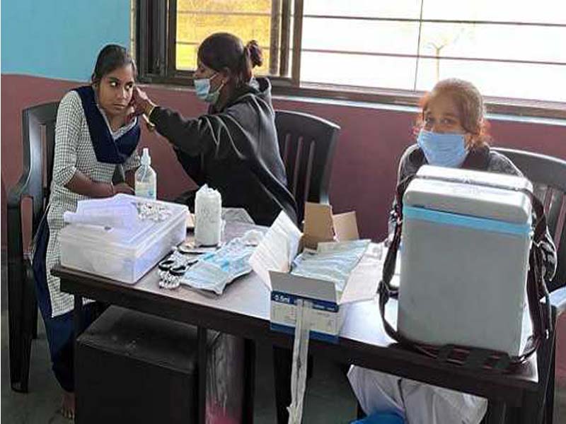 India logs 37,379 new COVID-19 cases, 124 deaths