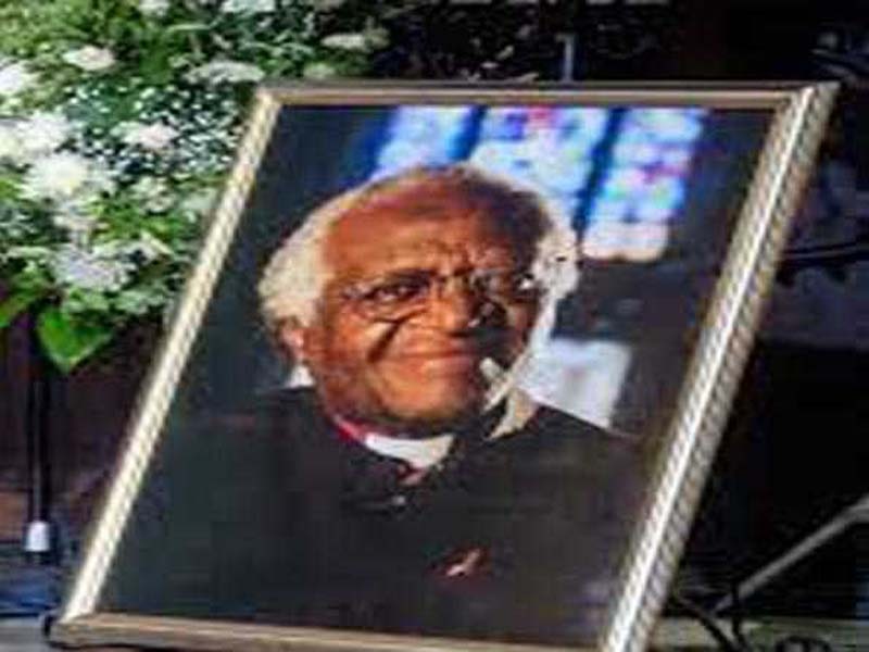 Desmond Tutu laid to rest in simple ceremony