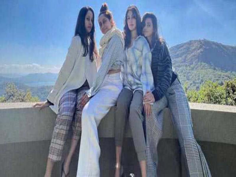 Rhea Chakraborty posts breezy photos with girl gang