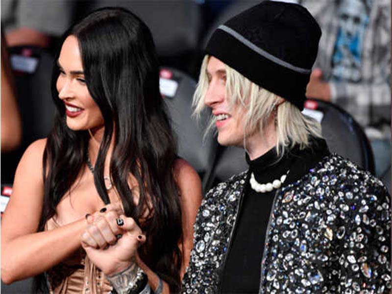 Megan Fox, Machine Gun Kelly engaged